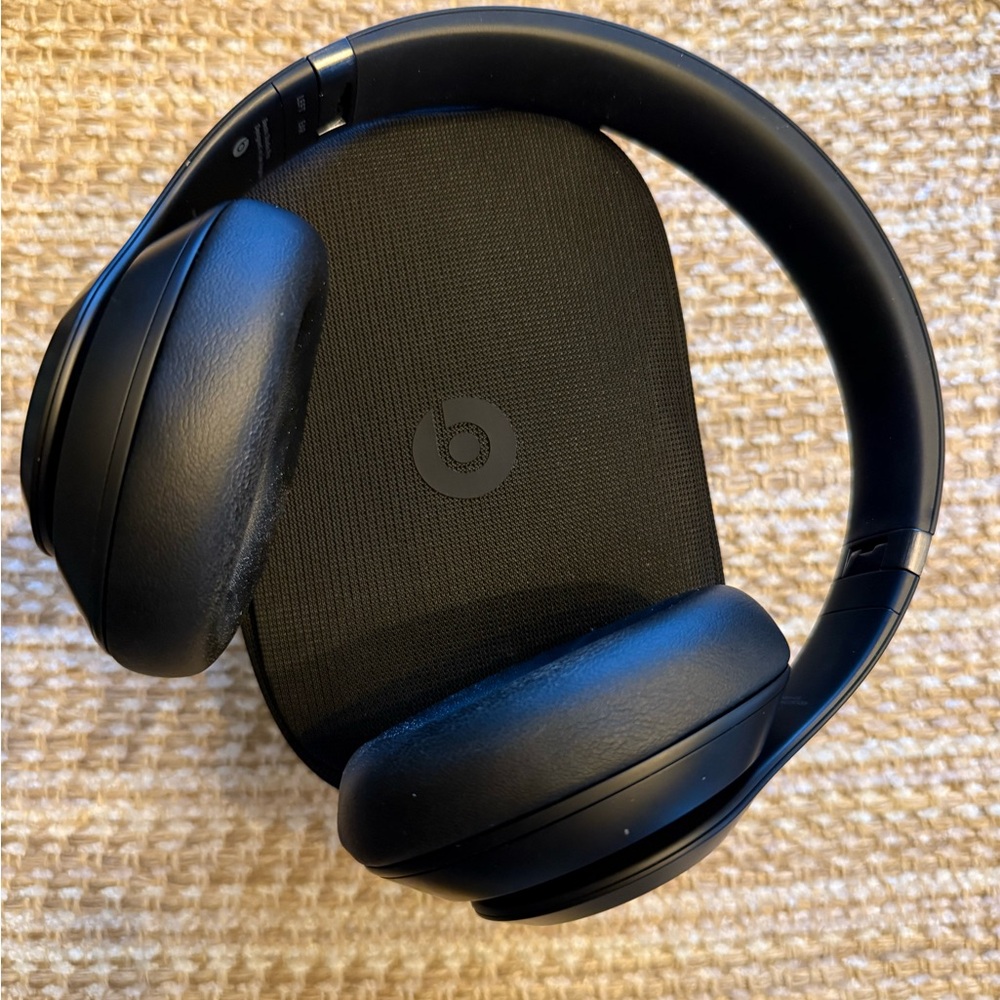 Beats by Dre Black Over-Ear Headphones